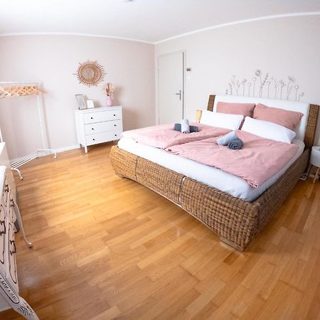 Happybnb Apartment Mit Sonniger Terrasse Lochgau Экстерьер фото