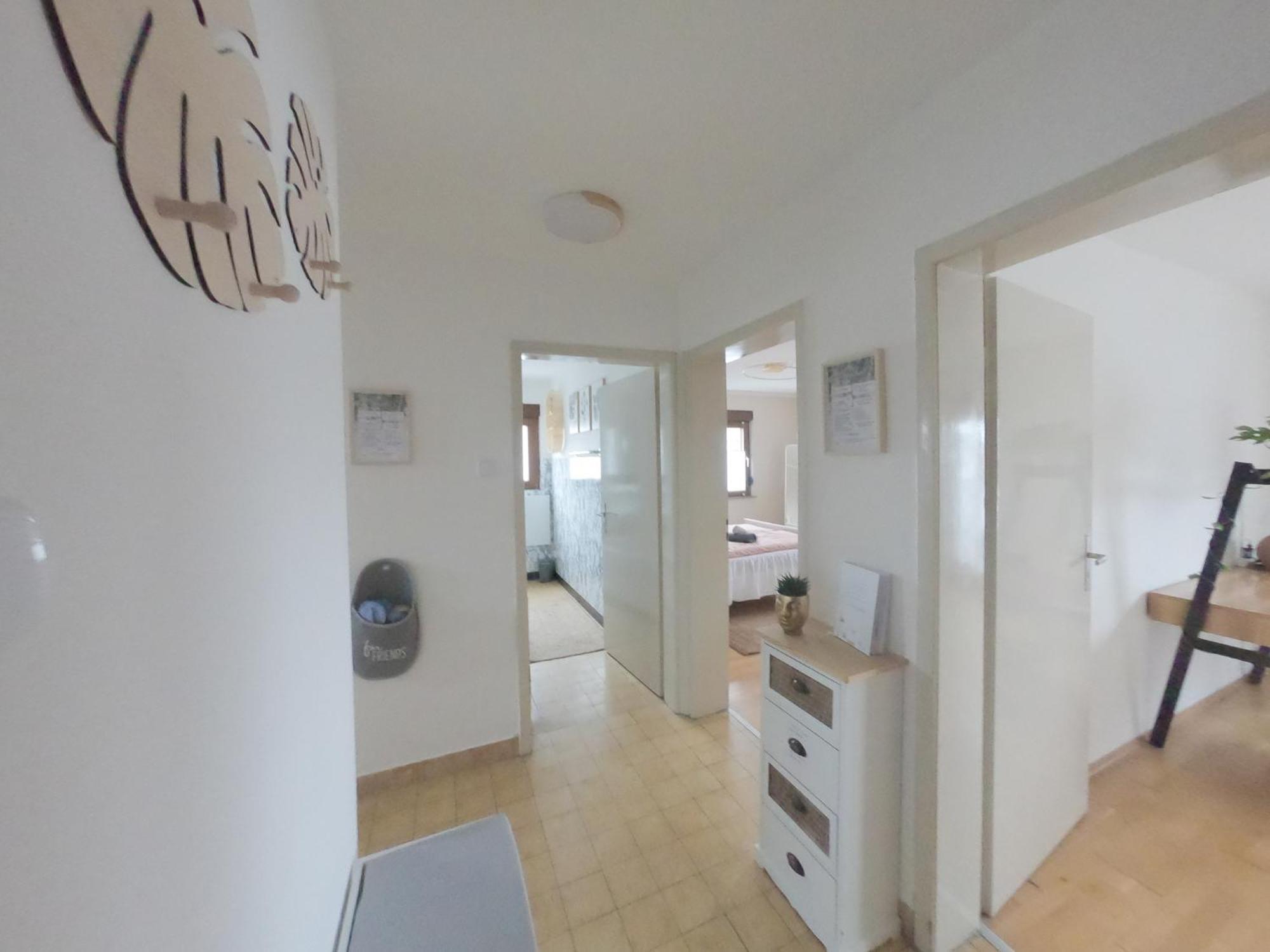 Happybnb Apartment Mit Sonniger Terrasse Lochgau Экстерьер фото