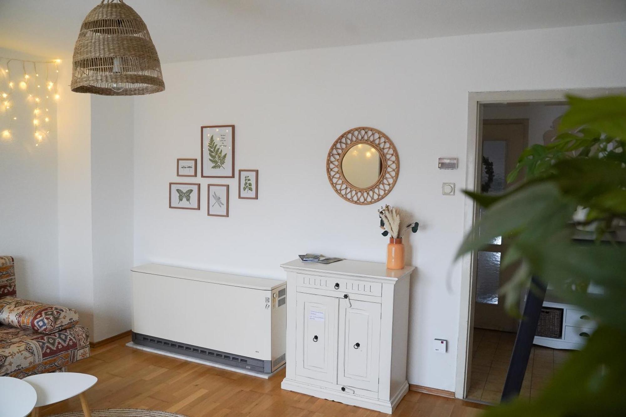 Happybnb Apartment Mit Sonniger Terrasse Lochgau Экстерьер фото