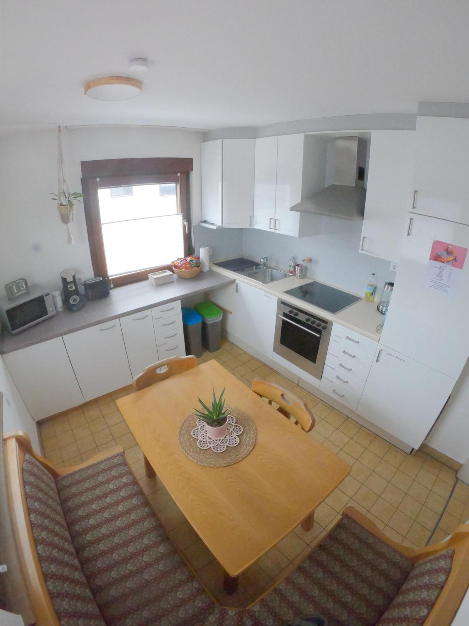 Happybnb Apartment Mit Sonniger Terrasse Lochgau Экстерьер фото