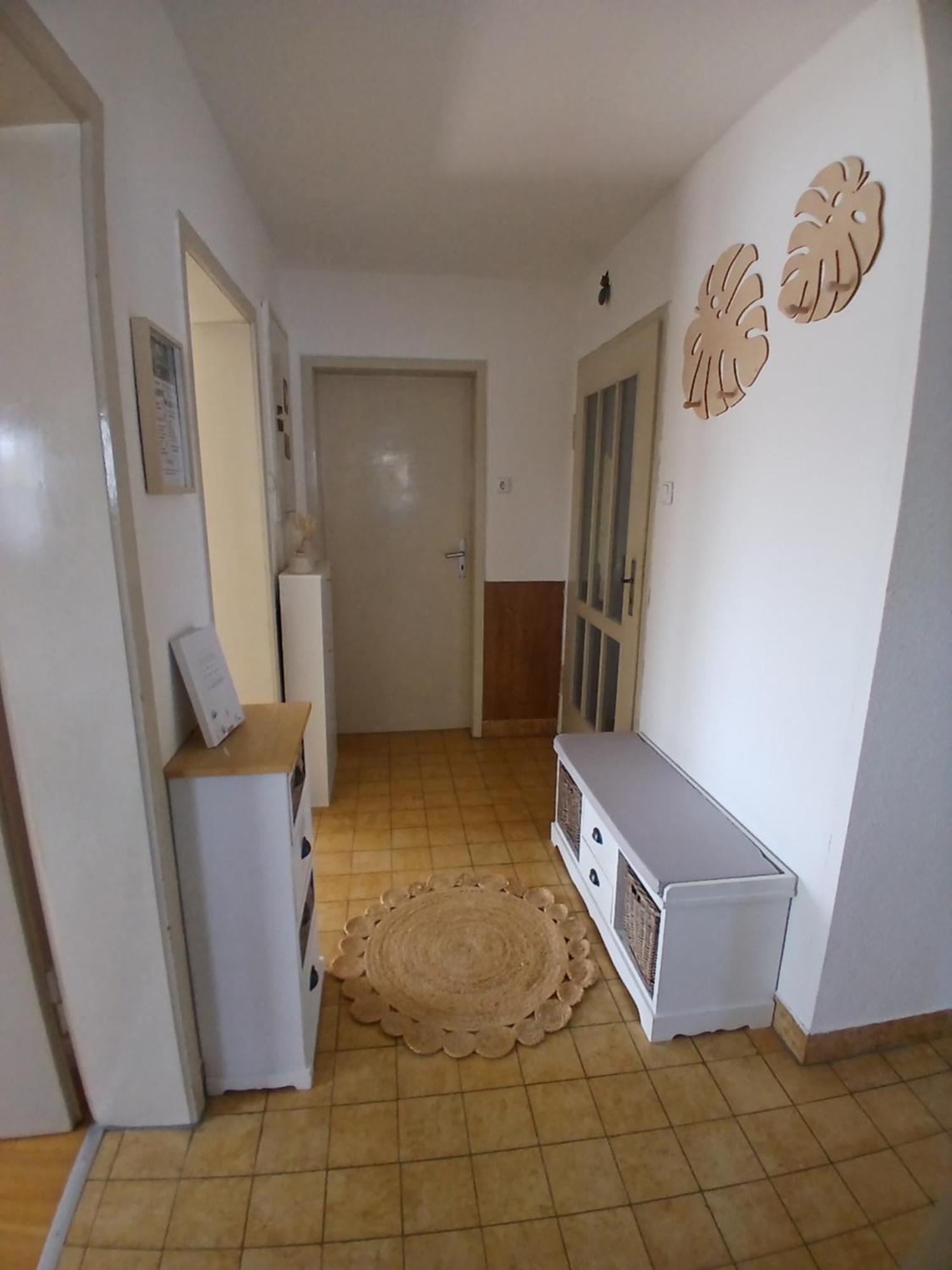 Happybnb Apartment Mit Sonniger Terrasse Lochgau Экстерьер фото