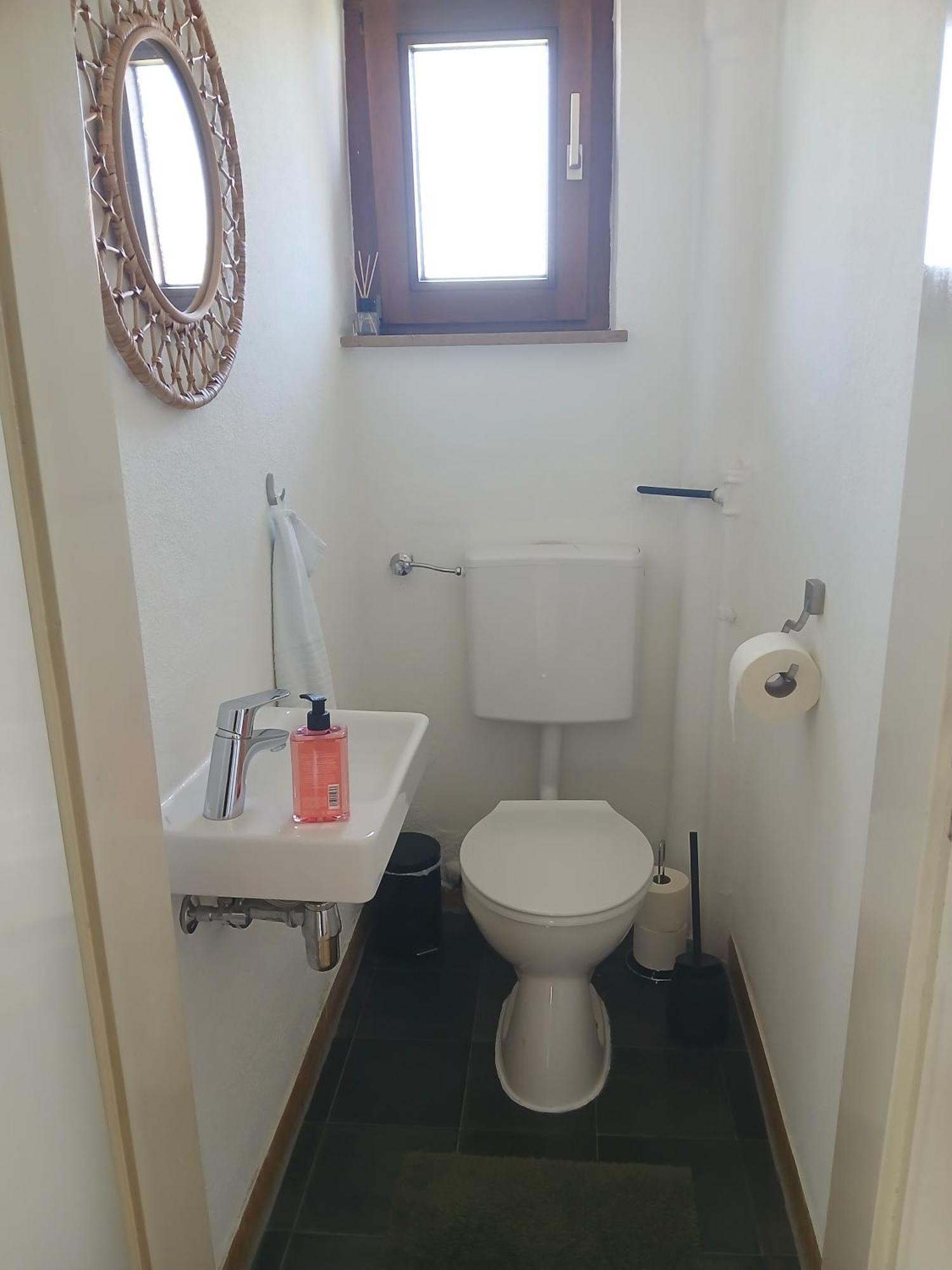 Happybnb Apartment Mit Sonniger Terrasse Lochgau Экстерьер фото