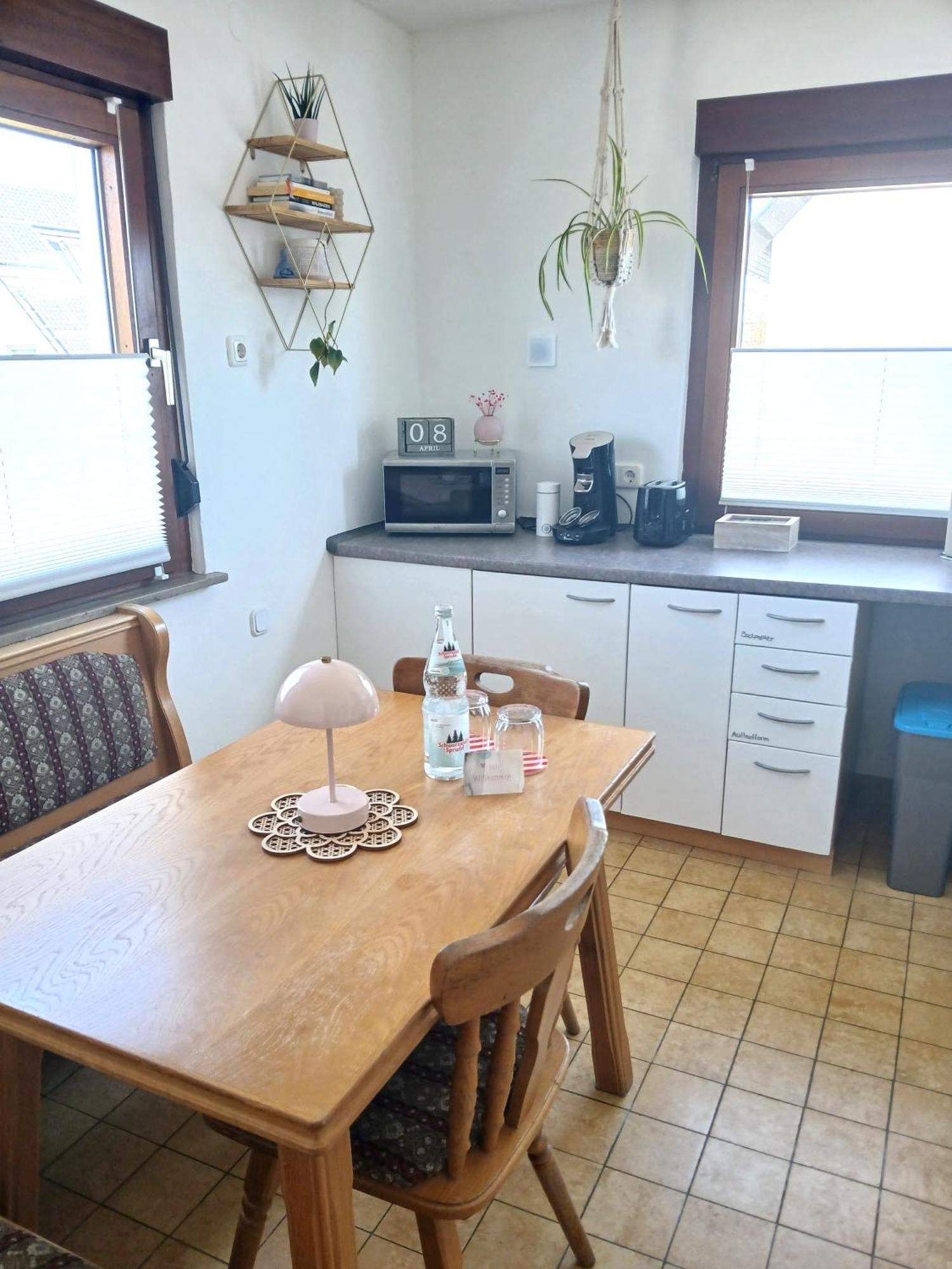 Happybnb Apartment Mit Sonniger Terrasse Lochgau Экстерьер фото