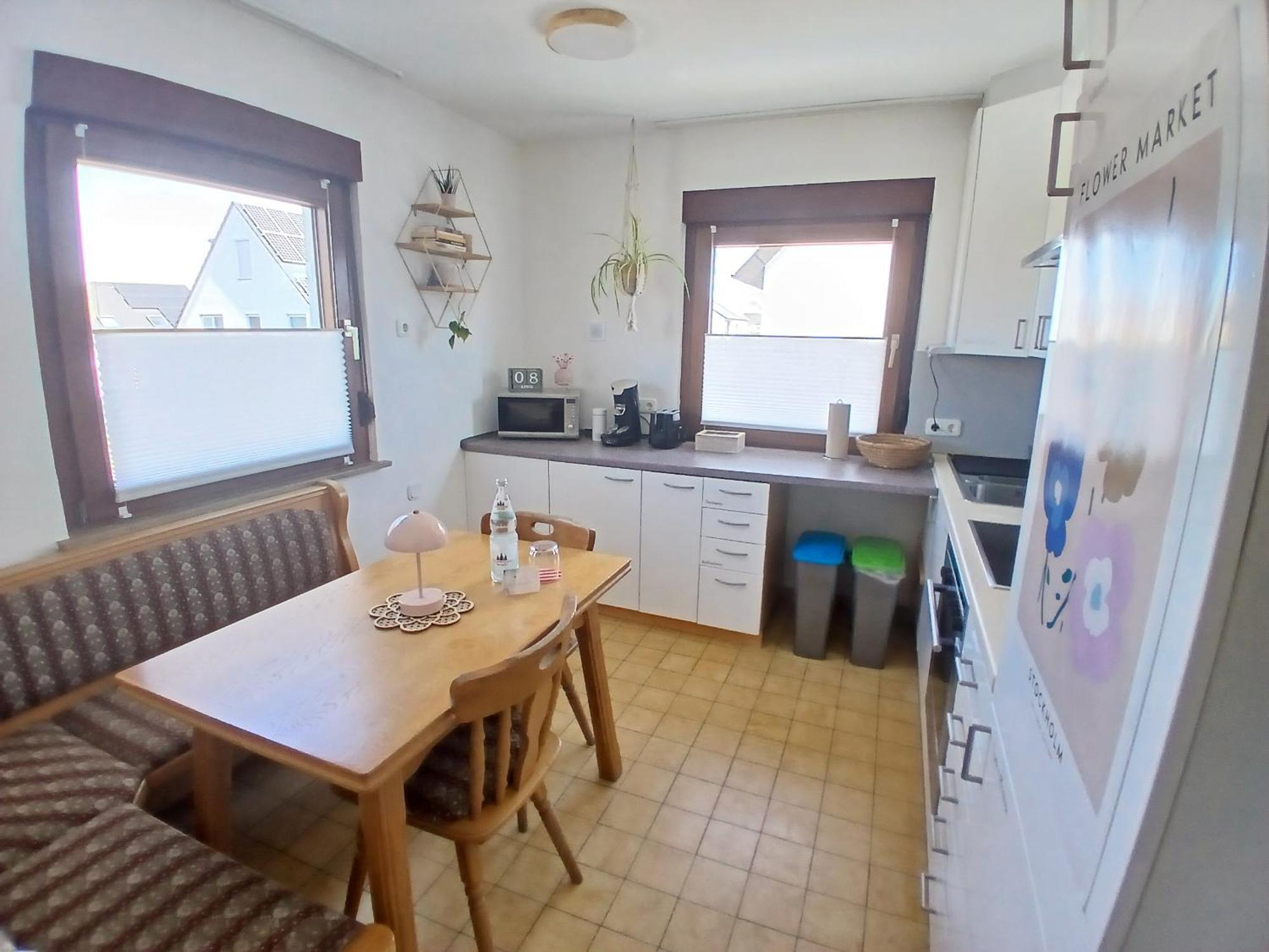 Happybnb Apartment Mit Sonniger Terrasse Lochgau Экстерьер фото